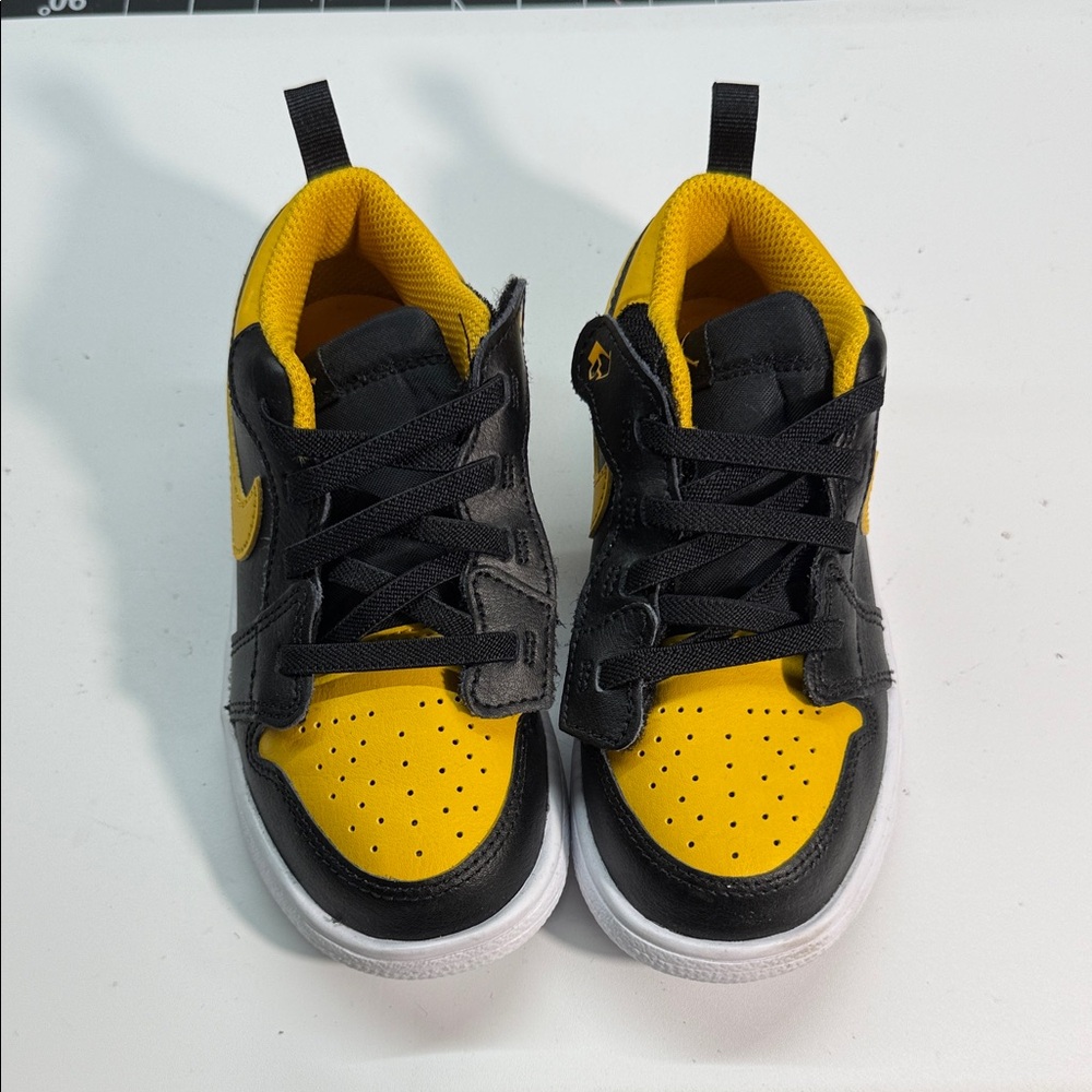 Jordan Kids Athletic Sneakers Black Yellow White
